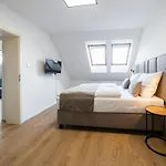 Family Room With 2 Bedrooms For Up To 4 People