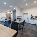 Family Room With 2 Bedrooms For Up To 4 People